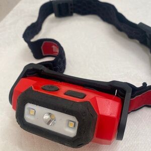 Milwaukee 2111-21 475 Lumens USB rechargeable Trueview HD headlamp